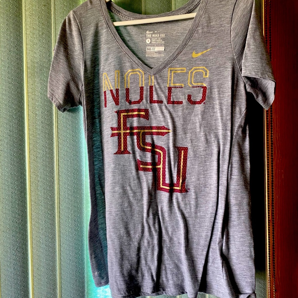 Women’s large Nike FSU Tee